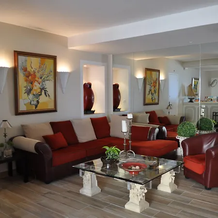 Le Saint Erasme, Eco Friendly 호텔 4*