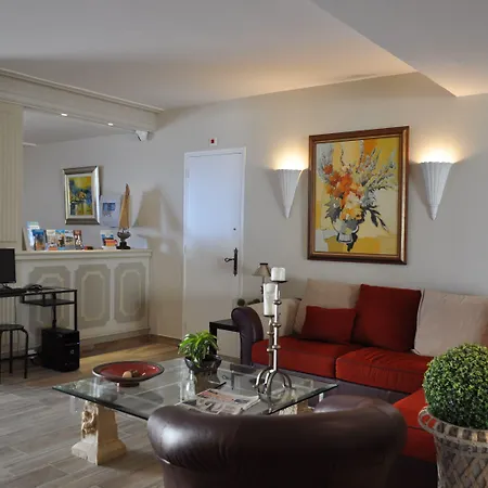 Le Saint Erasme, Eco Friendly 4* 칼비