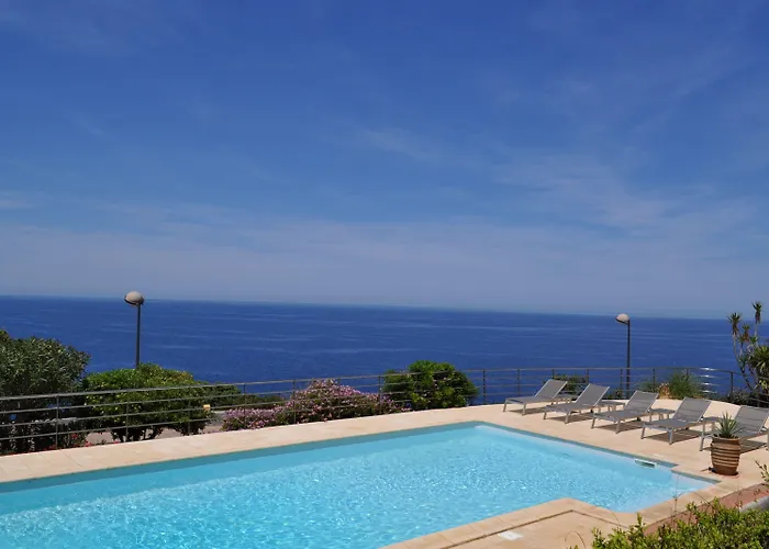 Hotel Le Saint Erasme, Eco Friendly Calvi (Corsica)