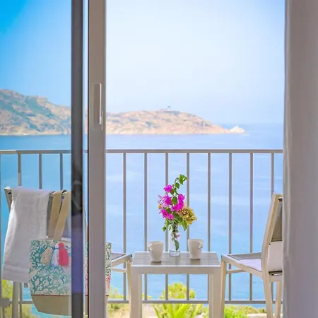 Le Saint Erasme, Eco Friendly 3* كالفي