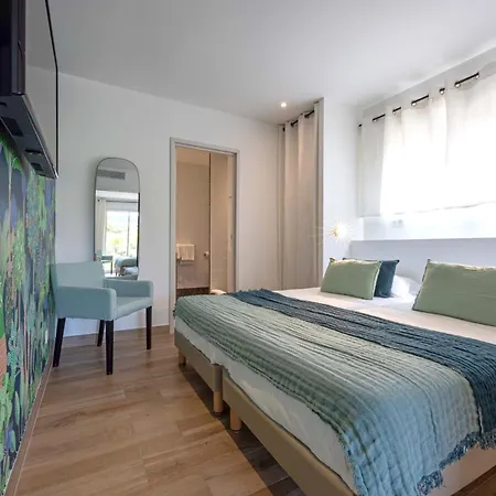 Le Saint Erasme, Eco Friendly فندق كالفي