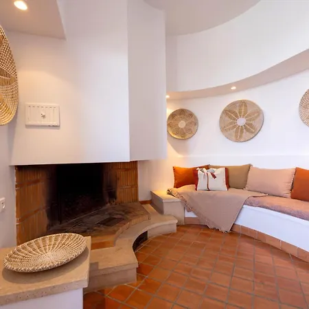 Le Saint Erasme, Eco Friendly فندق كالفي
