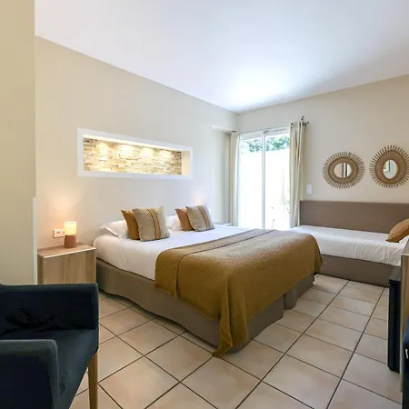 Le Saint Erasme 3* Calvi (Corsica)