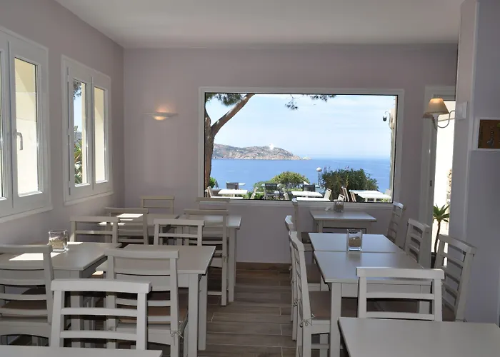 Le Saint Erasme, Eco Friendly Ξενοδοχείο Καλβί